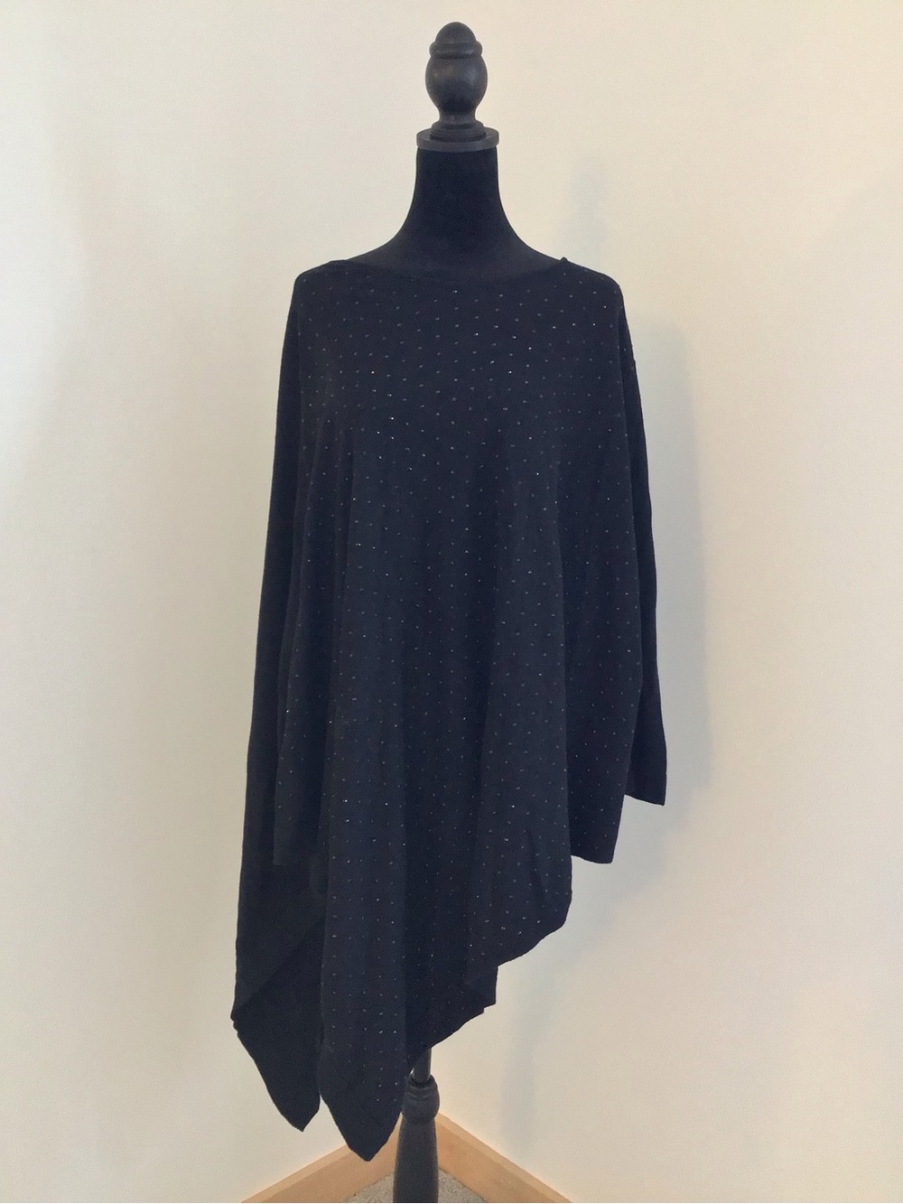 ANNE KLEIN Black Crewneck Women’s Sweater with Scattered Rhinestones, size XL